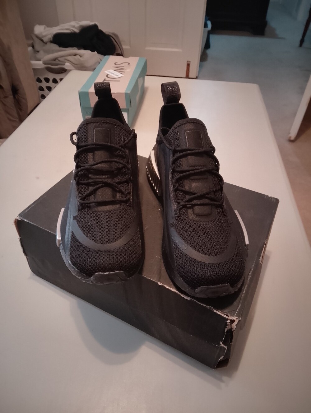 BNIB ADIDAS NMD R1 SPECTOO - Picture 3 of 10